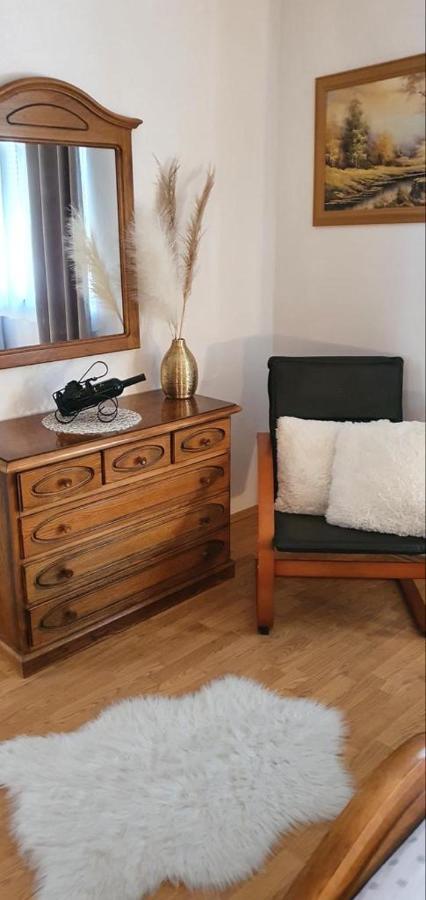 Three bedroom apartment between Trogir&Split Kaštela Buitenkant foto