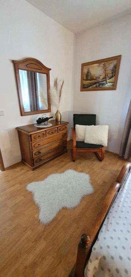 Three bedroom apartment between Trogir&Split Kaštela Buitenkant foto