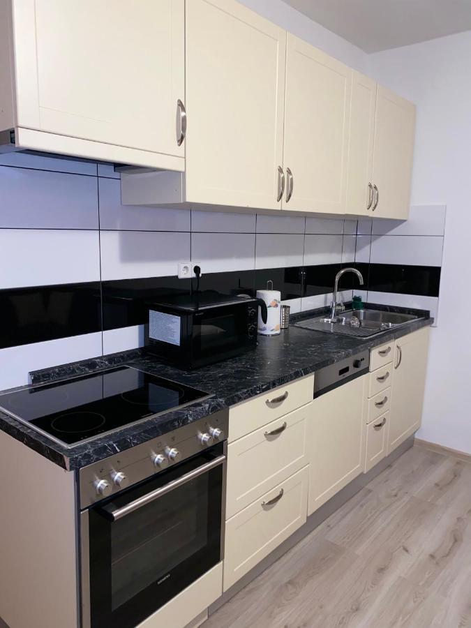 Three bedroom apartment between Trogir&Split Kaštela Buitenkant foto